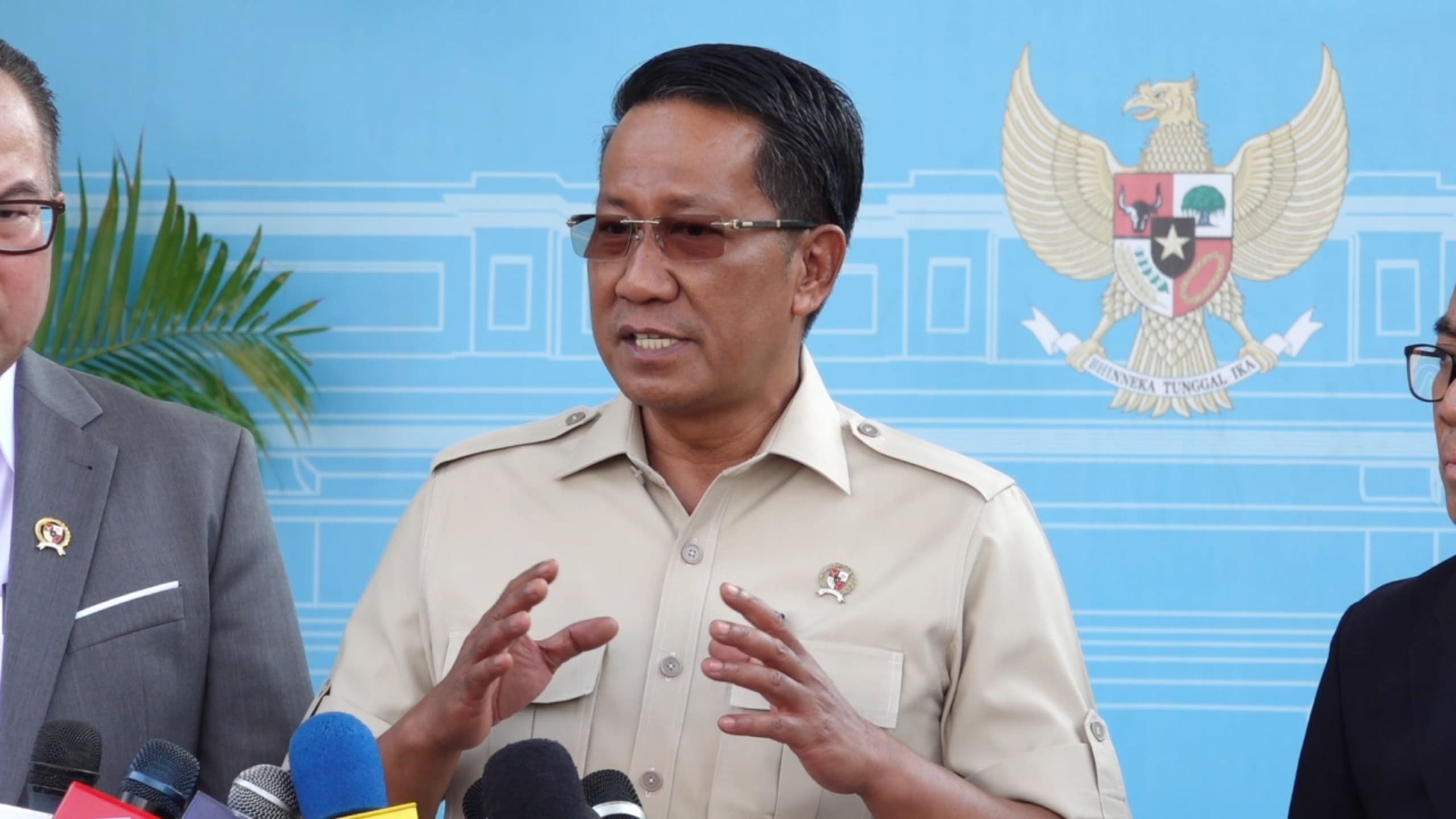 Menteri Hukum Supratman Andi Agtas usai rapat bersama Presiden RI Prabowo Subianto di Istana Negara, Jakarta, Selasa (29/9).