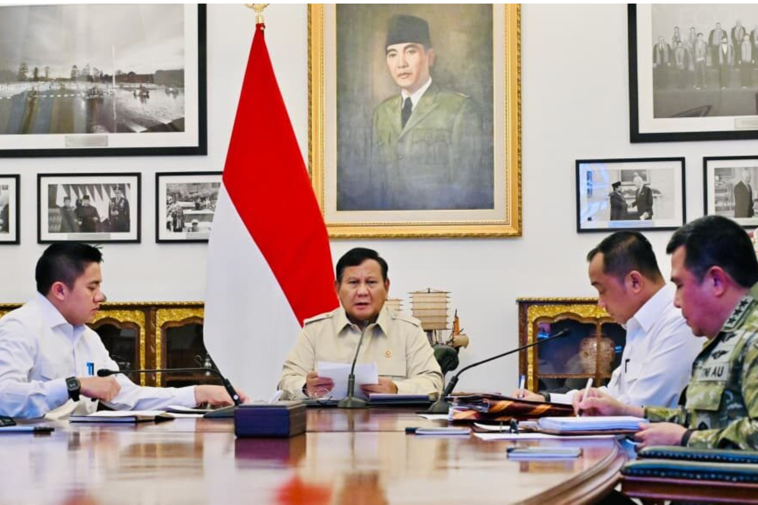 Presiden Prabowo Pimpin Rapat Penanganan Bencana