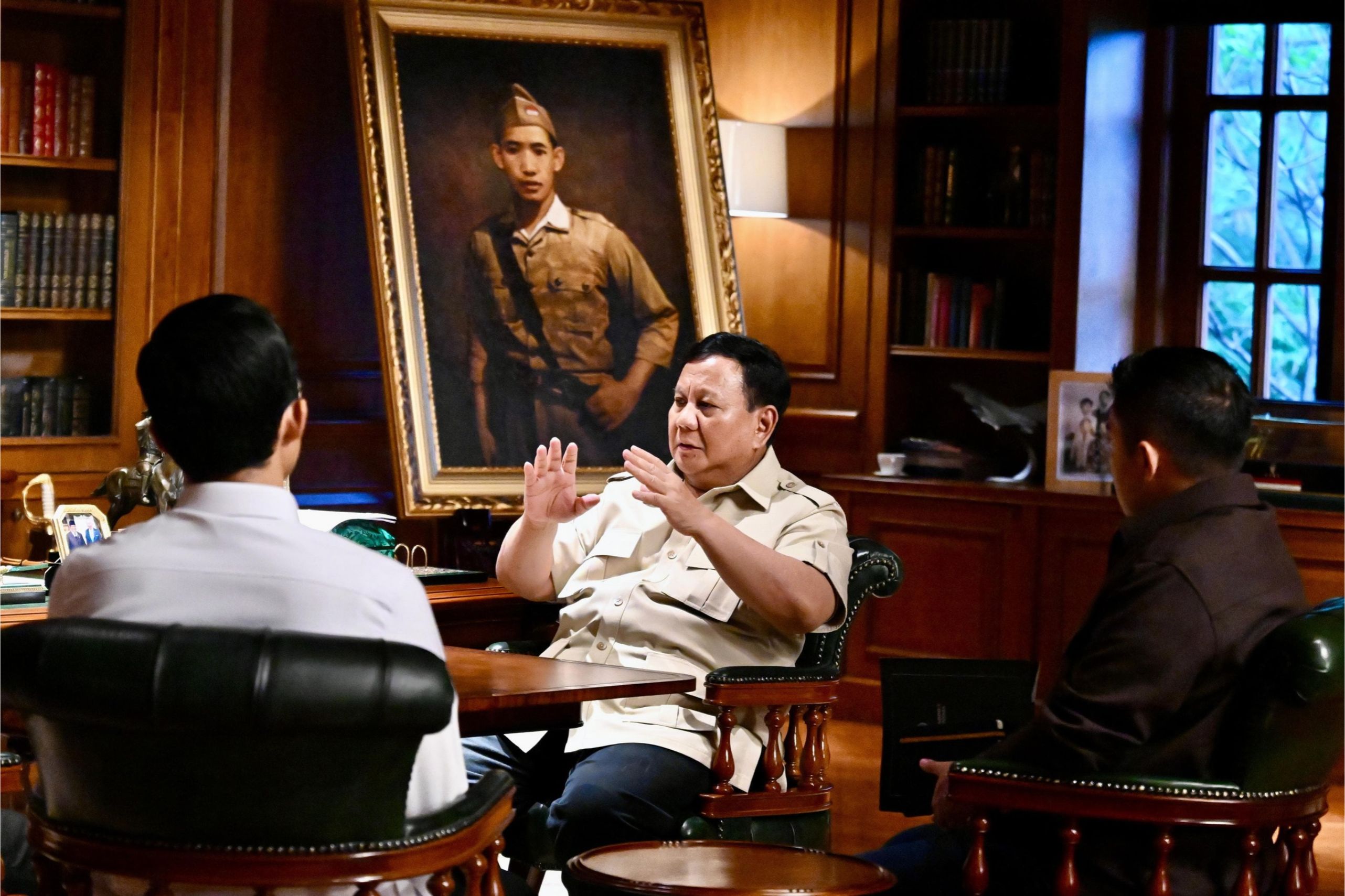 Presiden Prabowo Subianto Bertemu Kepala dan Wakil Kepala Bakom