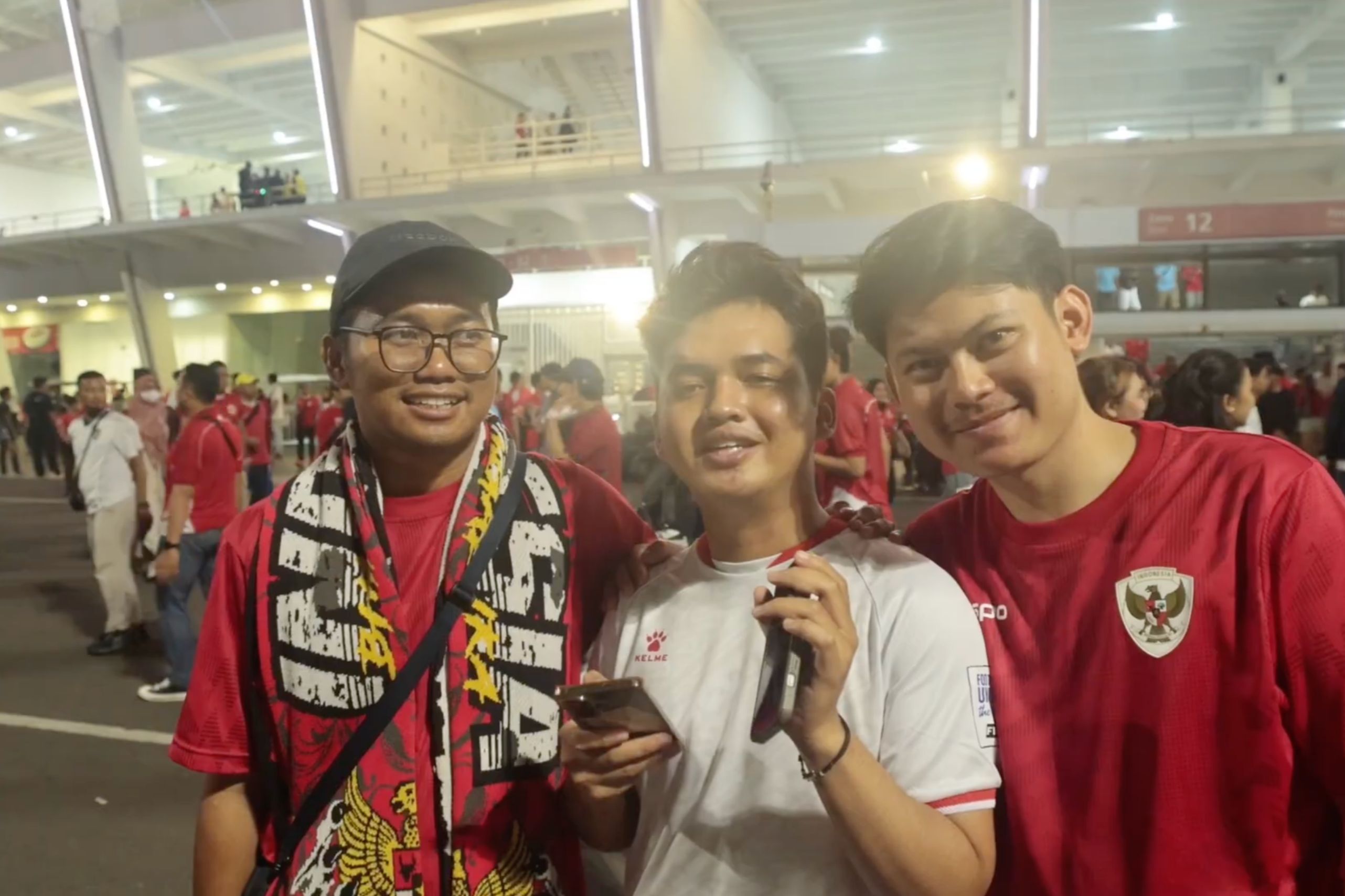 Suporter Timnas Indonesia di FIFA Asean Cup