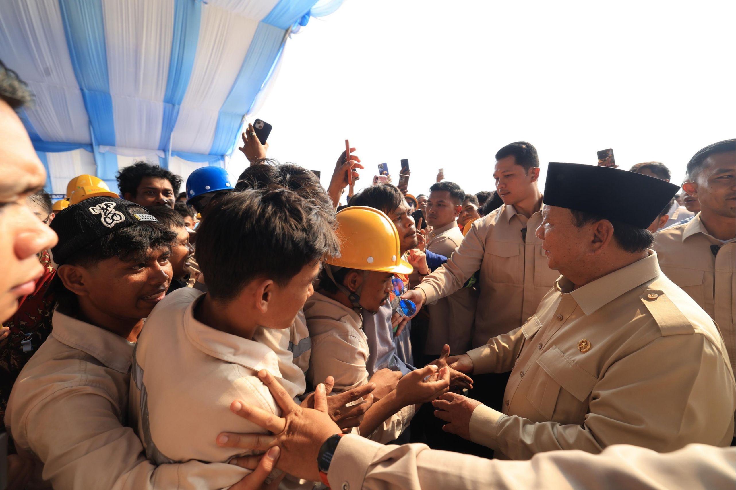 Presiden Prabowo Subianto Bertemu Pekerja Weda Bay